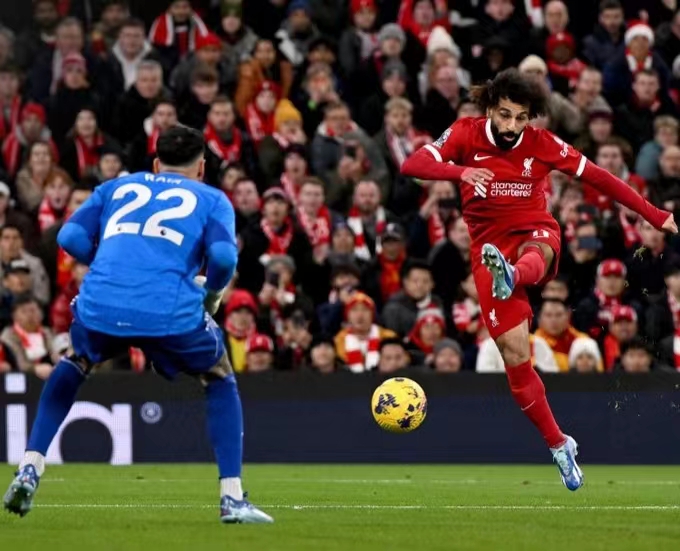 Taistelu kärjestä, kova taistelu Liverpoolin ja Arsenalin välillä